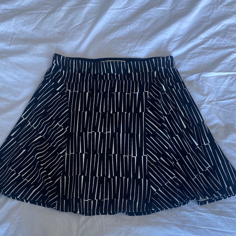 Max Studio Black & White Skater Skirt